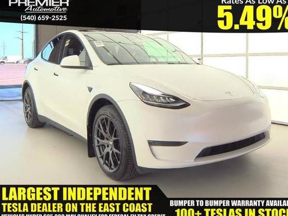 TESLA MODEL Y 2020 5YJYGDEE8LF050211 image